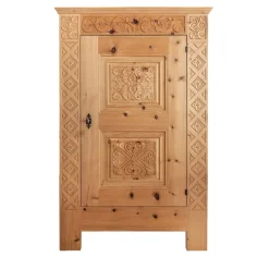 Armadio in legno di pino*Falegnameria Helmut Santifaller Best