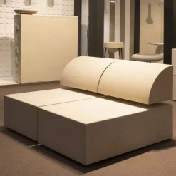 Chaise Longue Fattidipietra A in pietra per interni/esterni di Gumdesign*Pimar Limestone Best