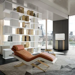 Chaise Longue in Pelle Marrone con Struttura in Legno e Bronzo*A.R. Arredamenti