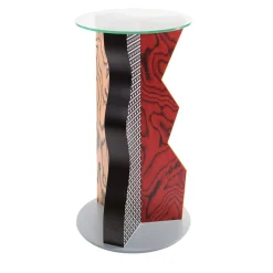 Colonna in avorio di Ettore Sottsass - Milano*Memphis Hot
