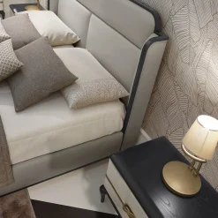 Comodino bianco*A.R. Arredamenti Clearance