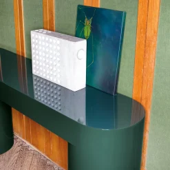 Consolle verde Lazy-O di Dainelli Studio*Somaschini Hot