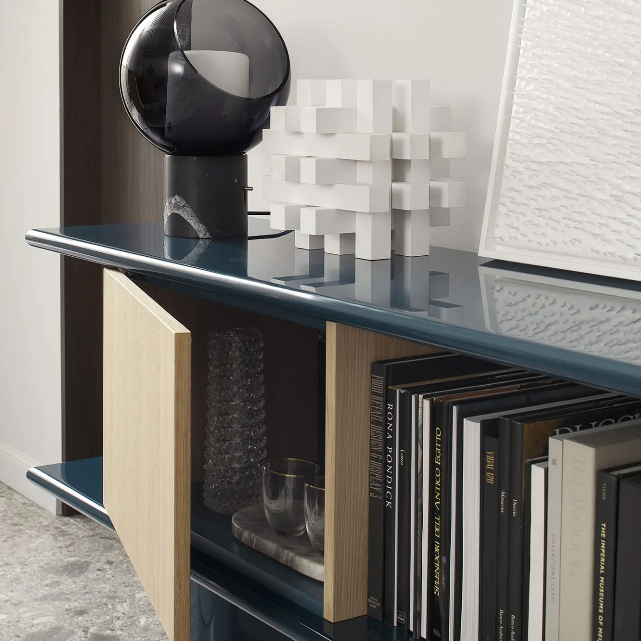 Credenza media Living in rovere naturale e blu lucido*Morica Design Online