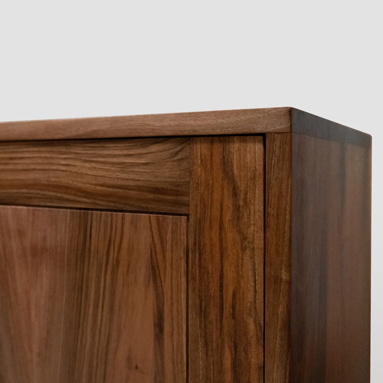 Credenza Minimalista in Noce*Ebanisteria Roberto Gambella