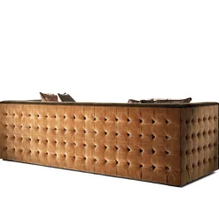 Divano Capitonné in velluto mohair e pelle scamosciata*Provasi Hot