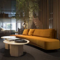 Divano Harlem Curvo in tessuto arancione con cuscini*Villevenete Discount