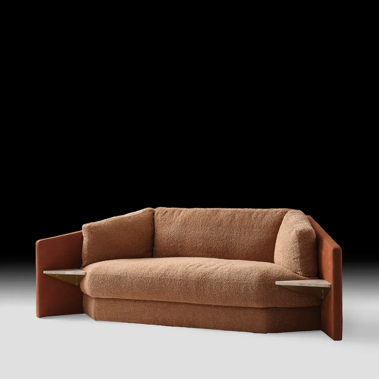 Divano Lilith in tessuto marrone con ripiani integrati*Black Tie New