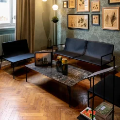 Divano nero Tout Le Jour di Marc Thorpe*Horm Outlet