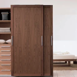 Hangar Armadio a 3 ante in noce di C.R. & S.*Riva 1920