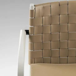 Julie Sedia in pelle beige con braccioli di Emilio Nanni*TrabA' Discount