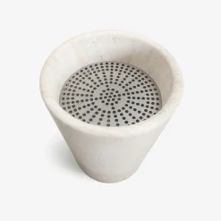 Lavabo da esterno in travertino Current*Veltha Outdoor Stone Design Outlet