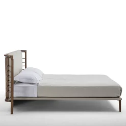Letto matrimoniale Dolfin in pelle beige e legno*Carpanelli Sale