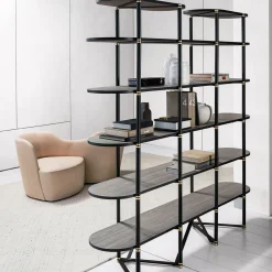 Libreria Boomerang in metallo nero e ottone con 6 ripiani di Pietro Russo Design*Casamilano Outlet