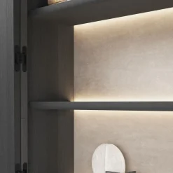 Mobile in Pelle Nera Ruvida e Legno di Frassino Vittorio*Giopagani Clearance