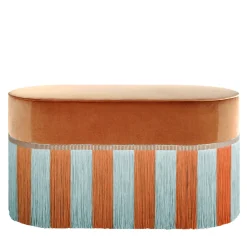 Panchina in velluto arancione con frange azzurre e arancioni*Lorenza Bozzoli Couture Best