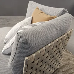 Pantelleria Grigio Chaise Longue rotonda per esterni*Meroni & Colzani