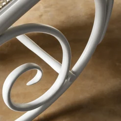 Poltrona a dondolo Schaukelstuhl White di Gebrüder Thonet*Gebrüder Thonet Vienna GmbH (GTV) – Wiener GTV Design Discount