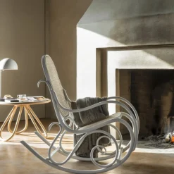 Poltrona a dondolo Schaukelstuhl White di Gebrüder Thonet*Gebrüder Thonet Vienna GmbH (GTV) – Wiener GTV Design Discount