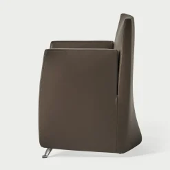 Poltrona Caprilarge in pelle marrone di Hannes Wettstein*Baleri Italia Clearance