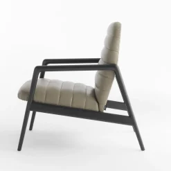 Poltrona Carnaby Beige di Studio Balutto*Horm Clearance