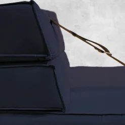 Poltrona Docker in velluto blu navy*DLA Design Lab Best