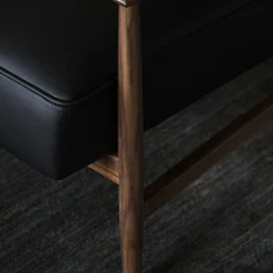 Poltrona Gaia in Pelle Nera*mg12 by Monica Geronimi