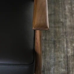 Poltrona Gaia in Pelle Nera*mg12 by Monica Geronimi