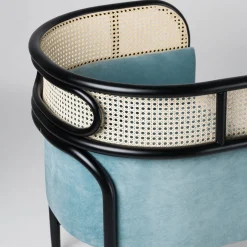 Poltrona in velluto azzurro Targa Petit*Gebrüder Thonet Vienna GmbH (GTV) – Wiener GTV Design New