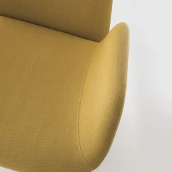 Poltrona Myplace con poggiatesta avvolgente di Michael Geldmacher*La Cividina Discount