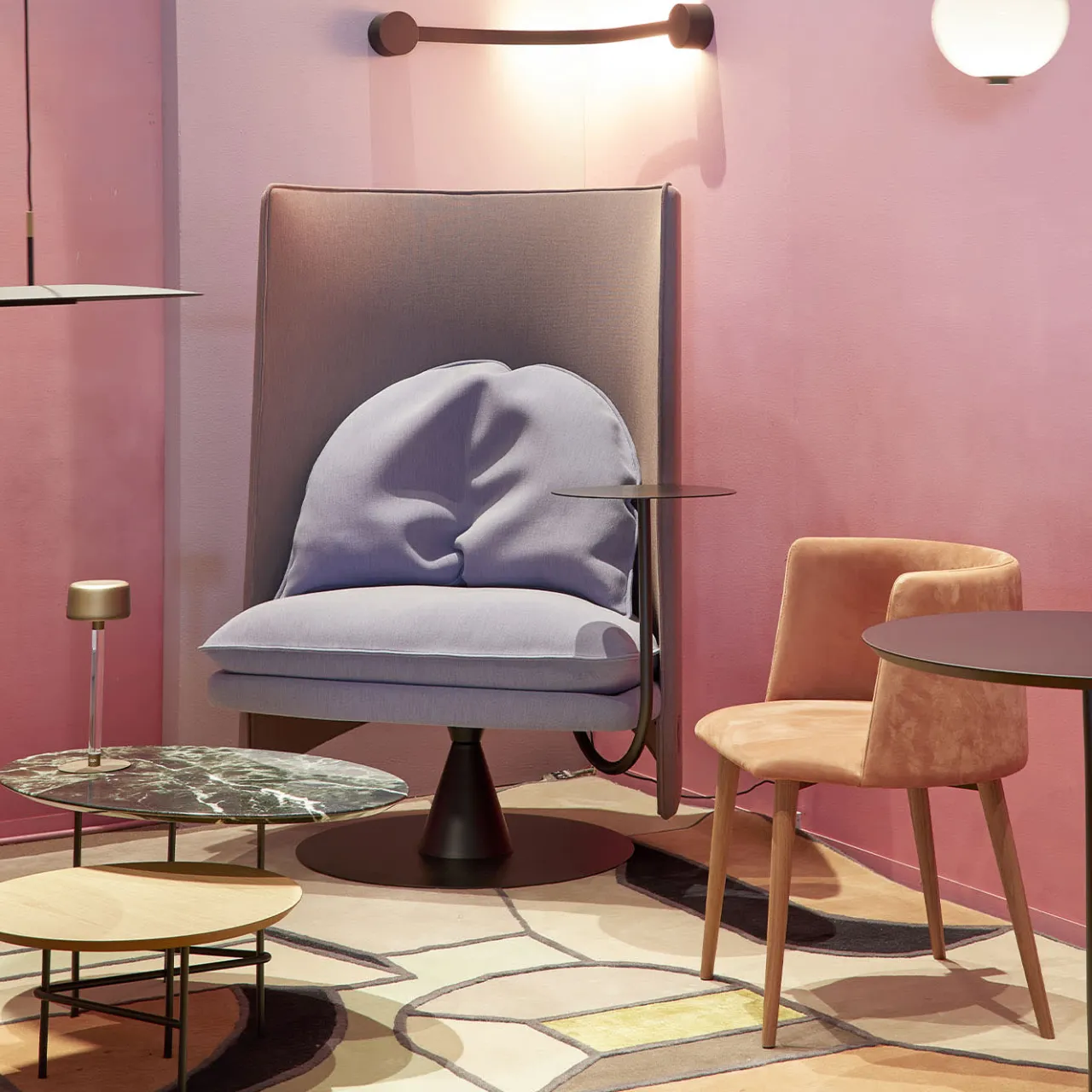 Poltrona Roma284 multicolore con tavolino da caffè*Sitia Hot