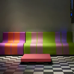 Poltrona Sofo viola e rossa*Poltronova Discount