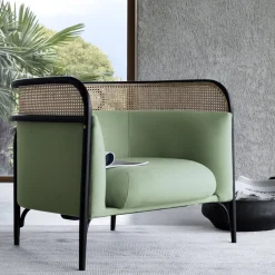 Poltrona Targa in verde di GamFratesi*Gebrüder Thonet Vienna GmbH (GTV) – Wiener GTV Design Hot