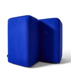 Pouf angolare Blue Soft di Linde Freya Tangelder*Cassina Outlet