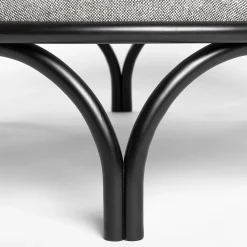 Pouf Arcadia nero*Gebrüder Thonet Vienna GmbH (GTV) – Wiener GTV Design Sale