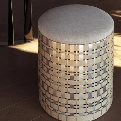 Pouf cilindrico Nimbus 40 in alluminio champagne*Splot Design