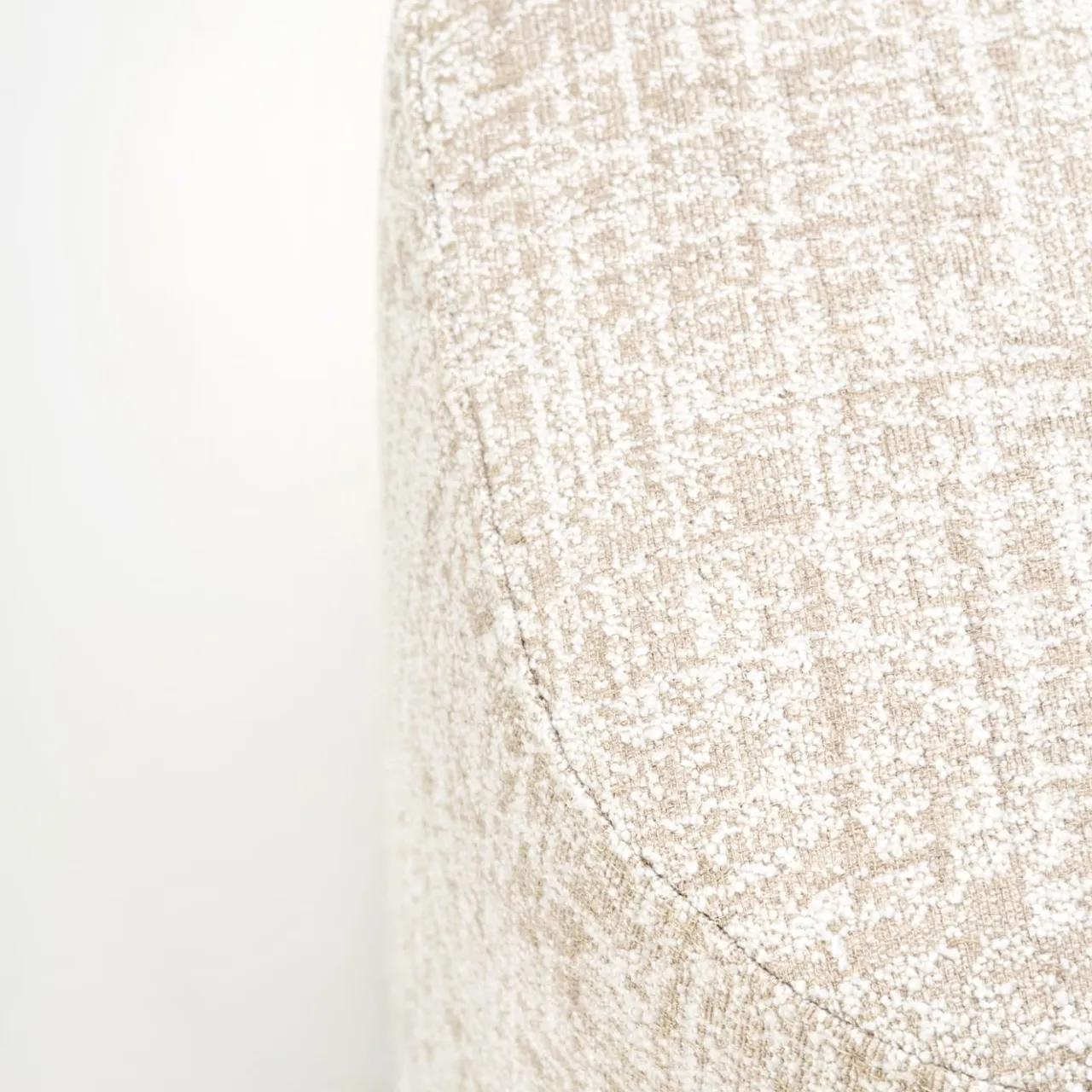 POUF EROSIONE CIRO DI CIARMOLI QUEDA STUDIO*UNO Contract Outlet