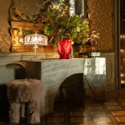 Pouf in pelliccia Cachemire di Lorenza Bozzoli*Lorenza Bozzoli Couture Best