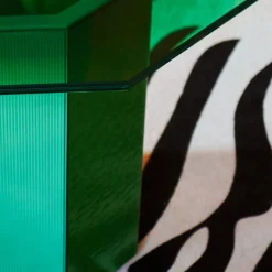 Sandra e Raimondo 35 Tavolino in legno e vetro verde*Maria Vittoria Paggini New