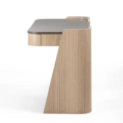 Scrivania Shape a 2 cassetti in pelle e legno eucalipto*Carpanelli Hot