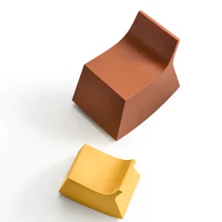 Sedia a dondolo Burano #1 di Defne Koz e Marco Susani*Cimento Hot