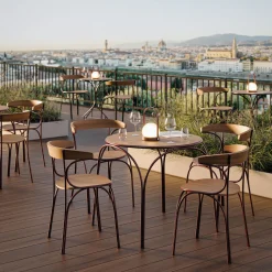 Sedia da esterno Ample Red di Nichetto Studio*Gebrüder Thonet Vienna GmbH (GTV) – Wiener GTV Design Outlet