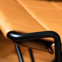 Sedia da salotto Caterina in pelle marrone*DareForma Best