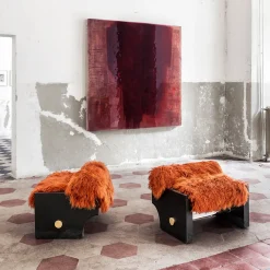 Sedia da salotto Rive in cemento nero*Draga & Aurel New