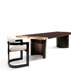 Sedia Essa in tessuto bianco e legno nero lucido con intarsi in corno*Arcahorn Best