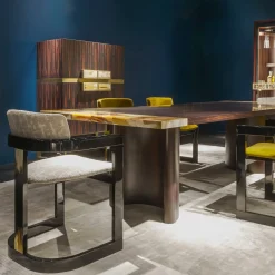 Sedia Essa in tessuto bianco e legno nero lucido con intarsi in corno*Arcahorn Best