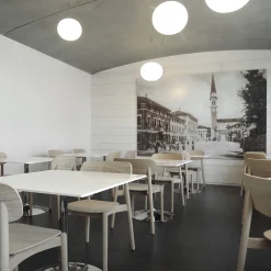 Sedia Fizz in rovere di Lorenz+Kaz*Bedont Outlet