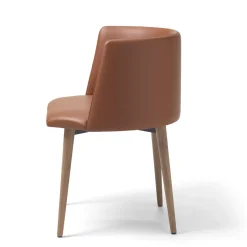 Sedia in pelle Pergy con gambe in noce e gancio per borsa*Sitia Discount