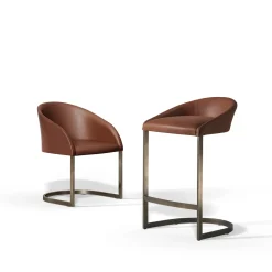 Sgabello alto Sign in pelle marrone con base in ottone finitura bronzo*Emmemobili Clearance