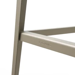 Sgabello Alustool in metallo grigio*Epònimo Online