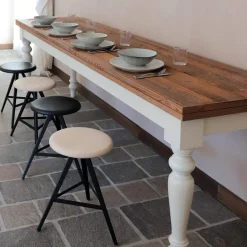 Sgabello Basso Aky 47 Rotondo in Frassino Naturale e Metallo Nero di Emilio Nanni*TrabA' Discount